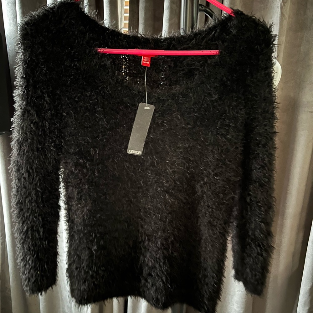 BONGO Plush Black Sweater
